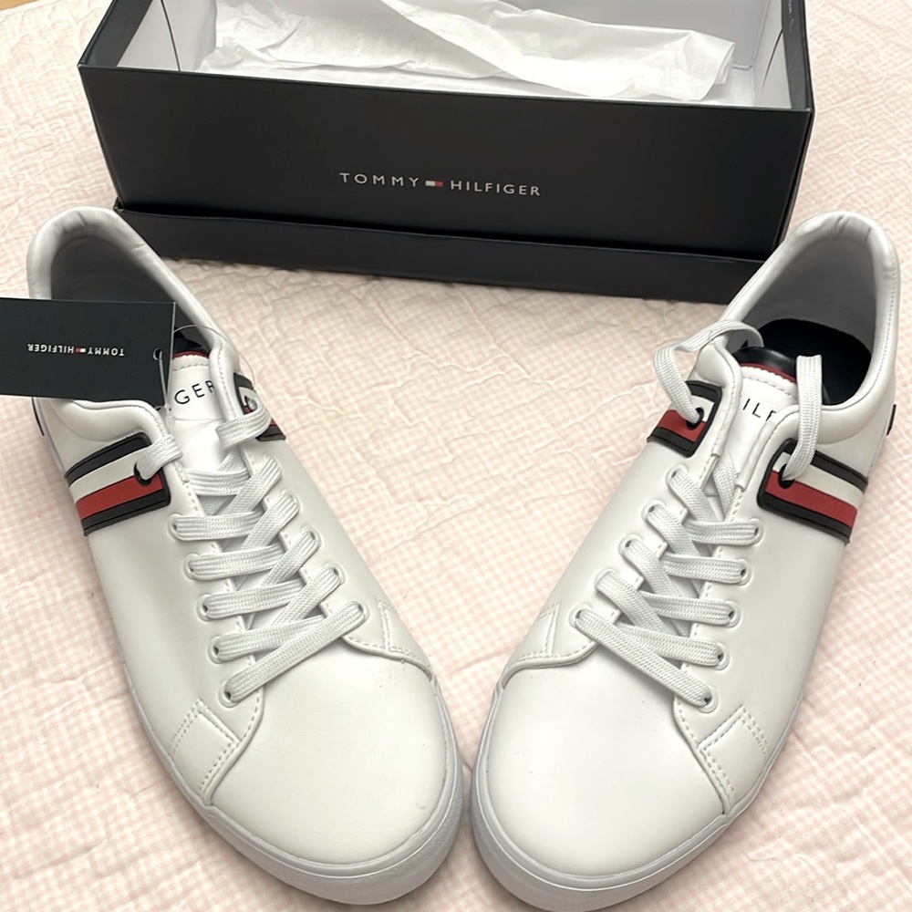 Men’s Tommy Hilfiger, leather dress sneakers
